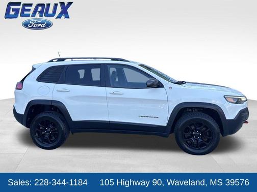 Pearl White Pearlcoat 2019 Jeep Cherokee Trailhawk
