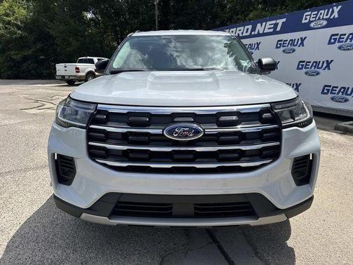 White Metallic 2026 Ford Explorer Active