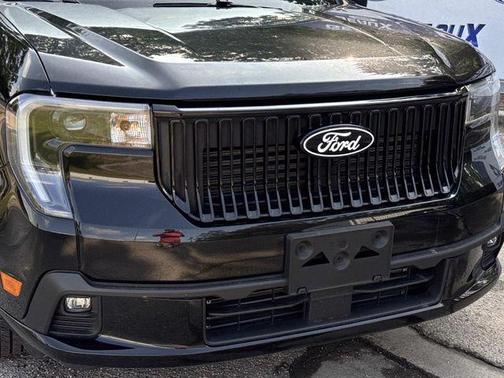 Shadow Black 2025 Ford Maverick Lobo Standard