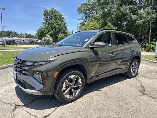 Green 2025 Hyundai TUCSON SEL