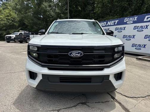 White Metallic 2027 Ford Expedition Max ACTIVE