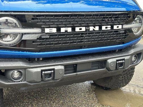 Velocity Blue Metallic 2023 Ford Bronco Wildtrak