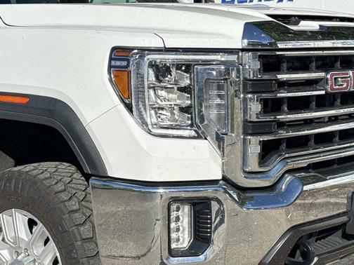 Summit White 2022 GMC Sierra 2500 SLT