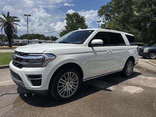 Star White 2022 Ford Expedition Limited