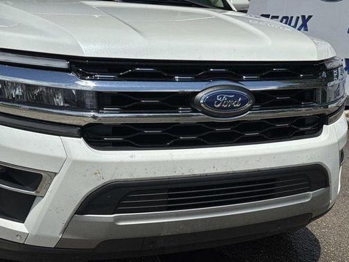 Star White 2022 Ford Expedition Limited