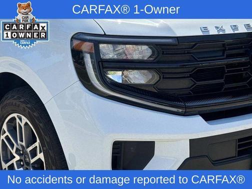 Oxford White 2025 Ford Expedition Active