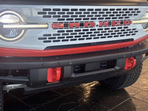 Oxford White 2026 Ford Bronco Stroppe Edition