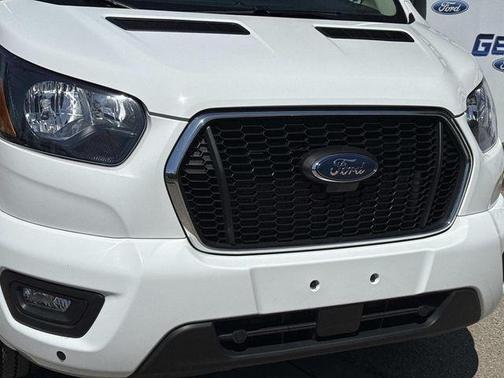 Oxford White 2025 Ford Transit-350 XLT
