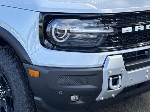 Space White Metallic 2026 Ford Bronco Sport Outer Banks