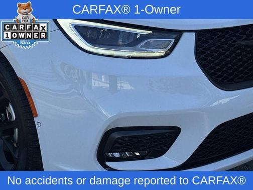 Bright White Clearcoat 2024 Chrysler Pacifica Touring-L