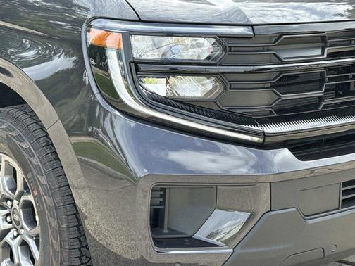Gray Metallic 2027 Ford Expedition ACTIVE