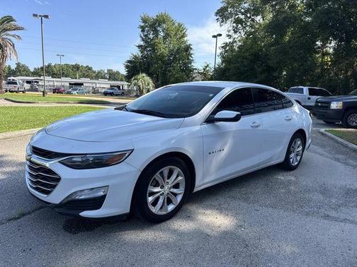 White 2019 Chevrolet Malibu LT
