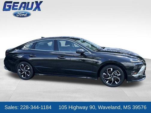 Onyx Black 2024 Hyundai SONATA SEL