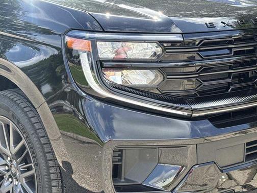 Black Metallic 2026 Ford Expedition Platinum