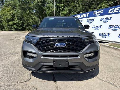Gray Metallic 2023 Ford Explorer ST-Line