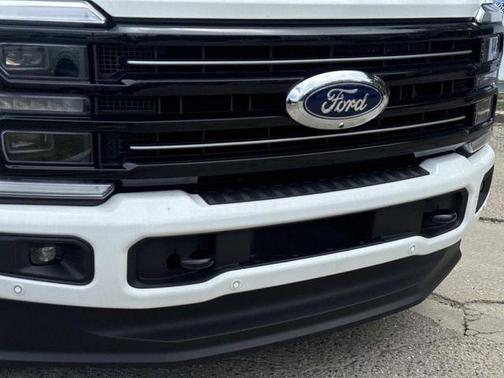 White Metallic 2026 Ford F-350 Platinum