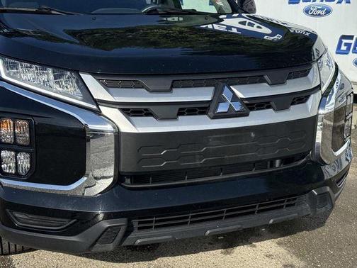 Black 2024 Mitsubishi Outlander Sport