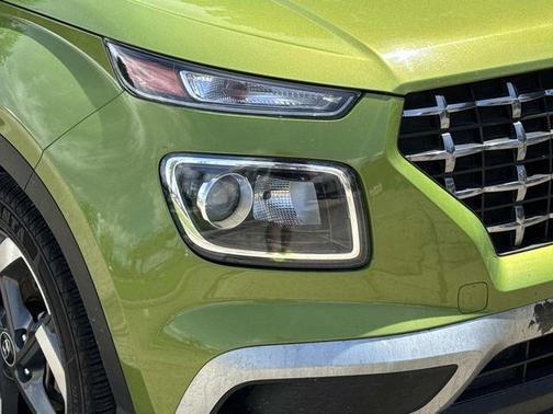 Apple Green 2024 Hyundai VENUE SEL