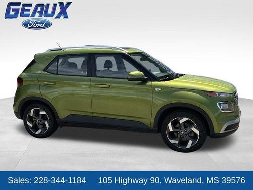 Apple Green 2024 Hyundai VENUE SEL