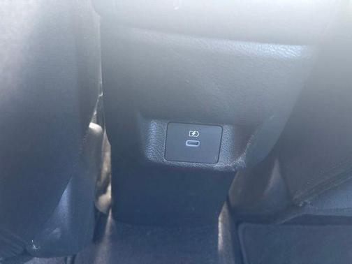 Arctic Blue Met 2025 Nissan Versa 1.6 SR