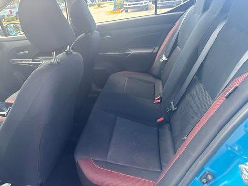 Arctic Blue Met 2025 Nissan Versa 1.6 SR