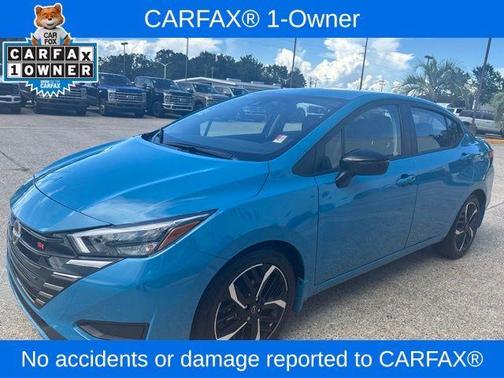 Arctic Blue Met 2025 Nissan Versa 1.6 SR