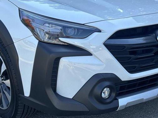 Crystal White Pearl 2025 Subaru Outback Touring XT
