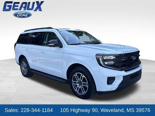 Oxford White 2025 Ford Expedition Active
