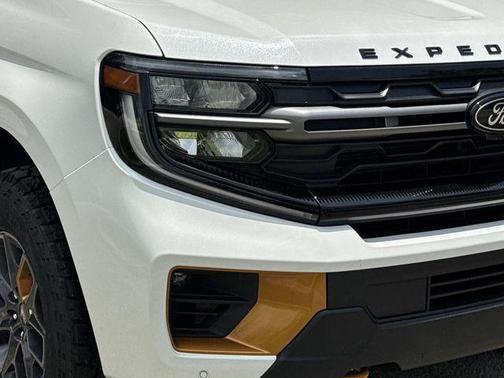 White Metallic 2026 Ford Expedition Tremor