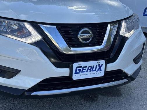 Glacier White 2019 Nissan Rogue SV