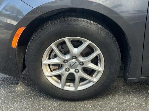 Granite Crystal Clearcoat Metallic 2023 Chrysler Voyager LX