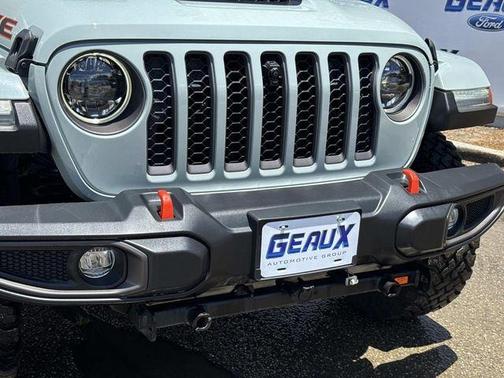 Earl Clearcoat 2023 Jeep Gladiator Mojave