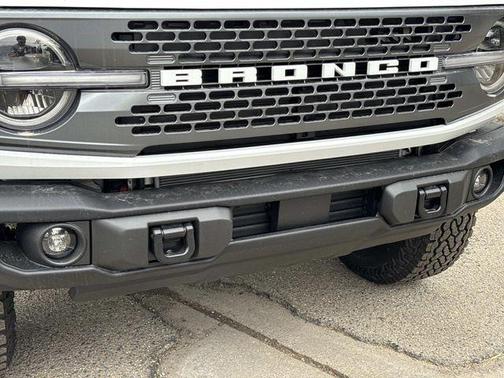 Oxford White 2026 Ford Bronco Badlands