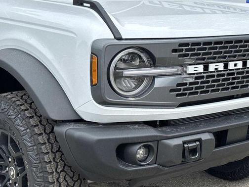 Oxford White 2026 Ford Bronco Badlands