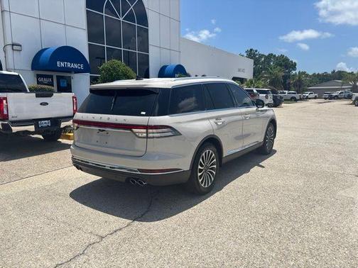 Pearl Metallic 2022 Lincoln Aviator Reserve RWD
