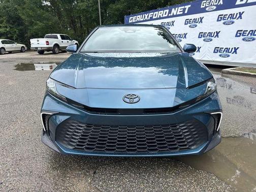 Ocean 2025 Toyota Camry SE
