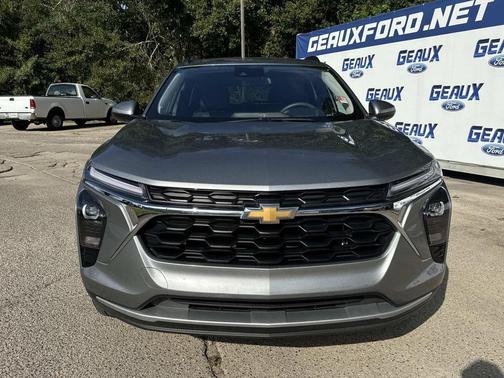 Sterling Gray Metallic 2025 Chevrolet Trax LT
