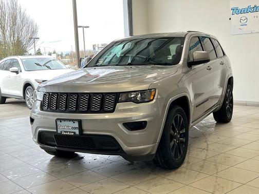 Photo 3 of 28 of 2020 Jeep Grand Cherokee Altitude