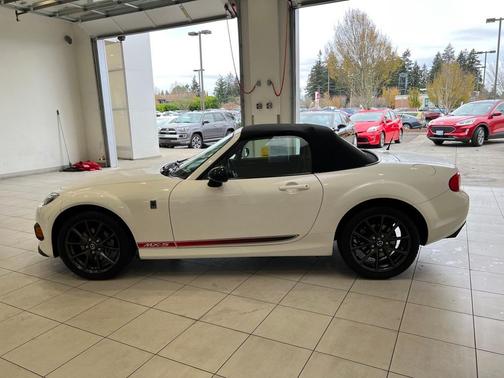 Photo 4 of 28 of 2015 Mazda MX-5 Miata Club