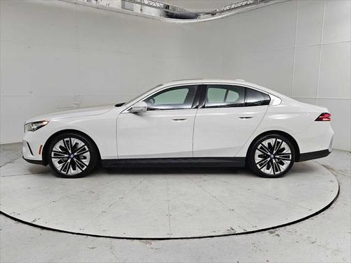 2024 BMW i5 eDrive40