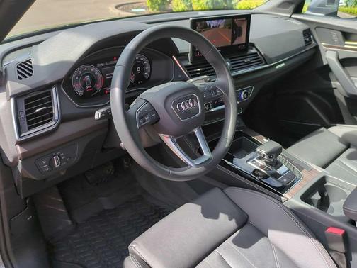 2023 Audi Q5 45 S line Premium Plus