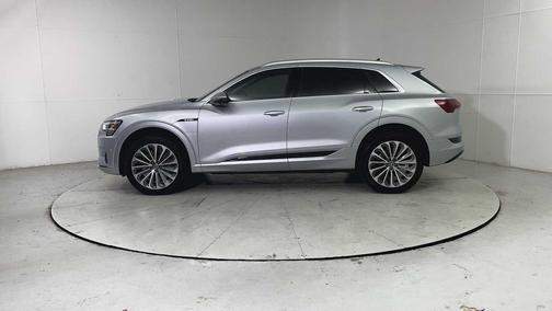 2019 Audi e-tron Premium Plus