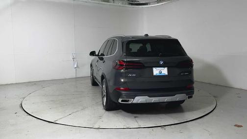 2026 BMW X5 PHEV xDrive50e