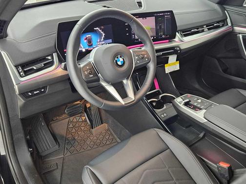 2025 BMW X2 xDrive28i