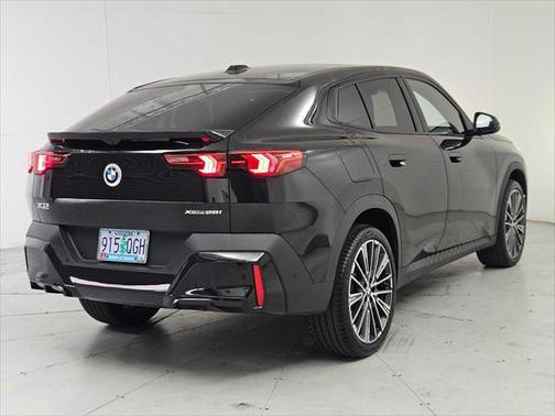 2025 BMW X2 xDrive28i
