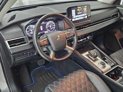 2023 Mitsubishi Outlander PHEV SEL