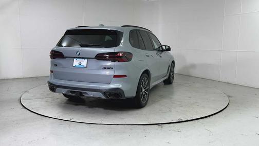 2026 BMW X5 M60i