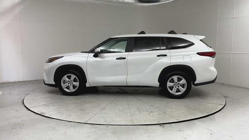 Wind Chill Pearl 2023 Toyota Highlander LE
