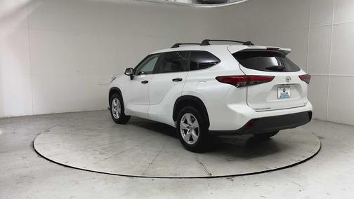 Wind Chill Pearl 2023 Toyota Highlander LE