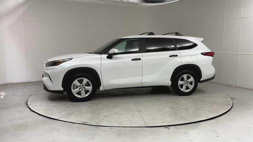 Wind Chill Pearl 2023 Toyota Highlander LE